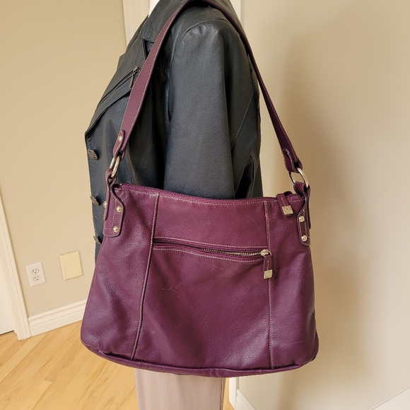 Soprano Handbags - Vintage Soprano Leather Handbag